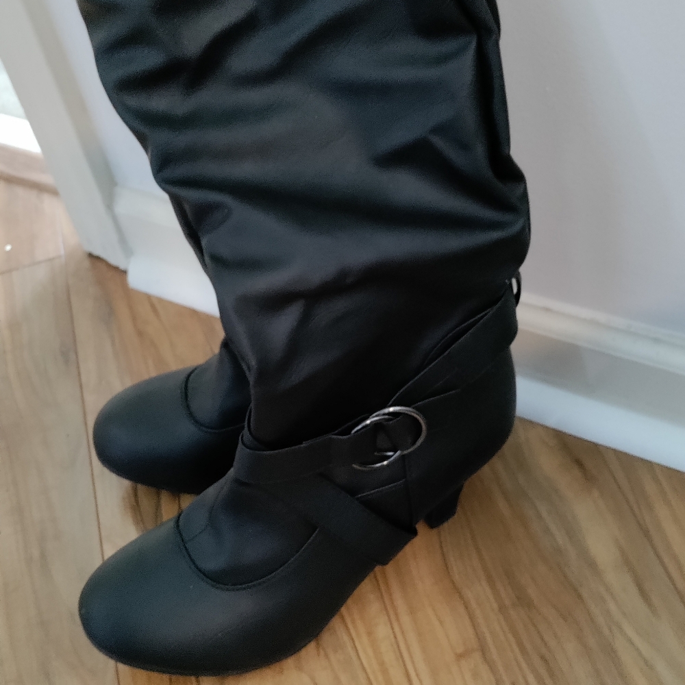 Dress shoes